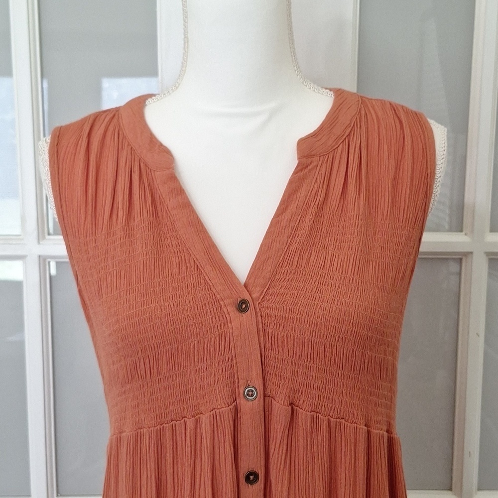 Knox Rose Sleeveless Smocked Button-Front Dress - Picture 7 of 14